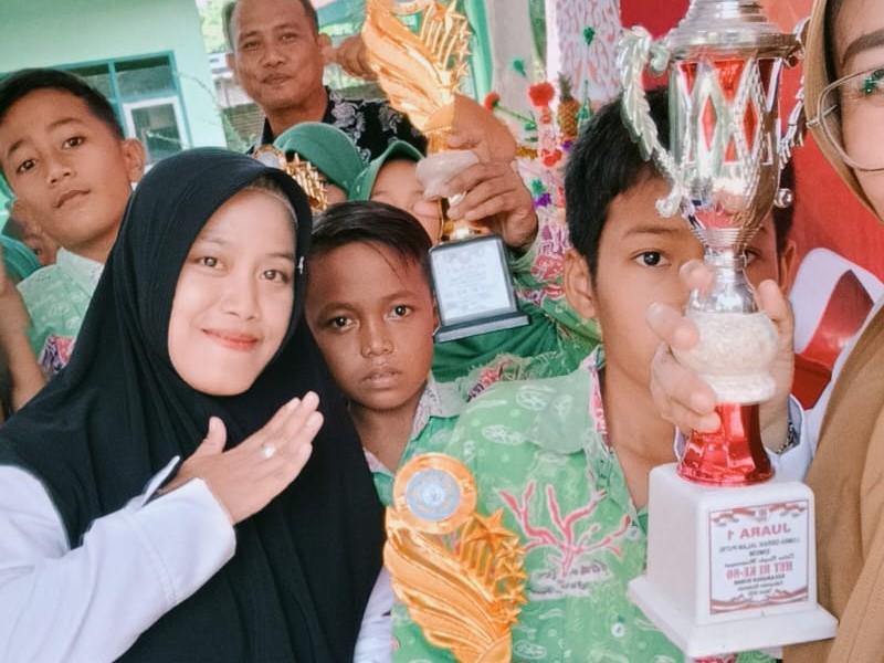 SEMANGAT JUANG SISWA SDN 2 DAWUAN MEMERIAHKAN HUT RI KE-80 DENGAN LOMBA CERDAS CERMAT, BOLA VOLLY, LARI JAUH.